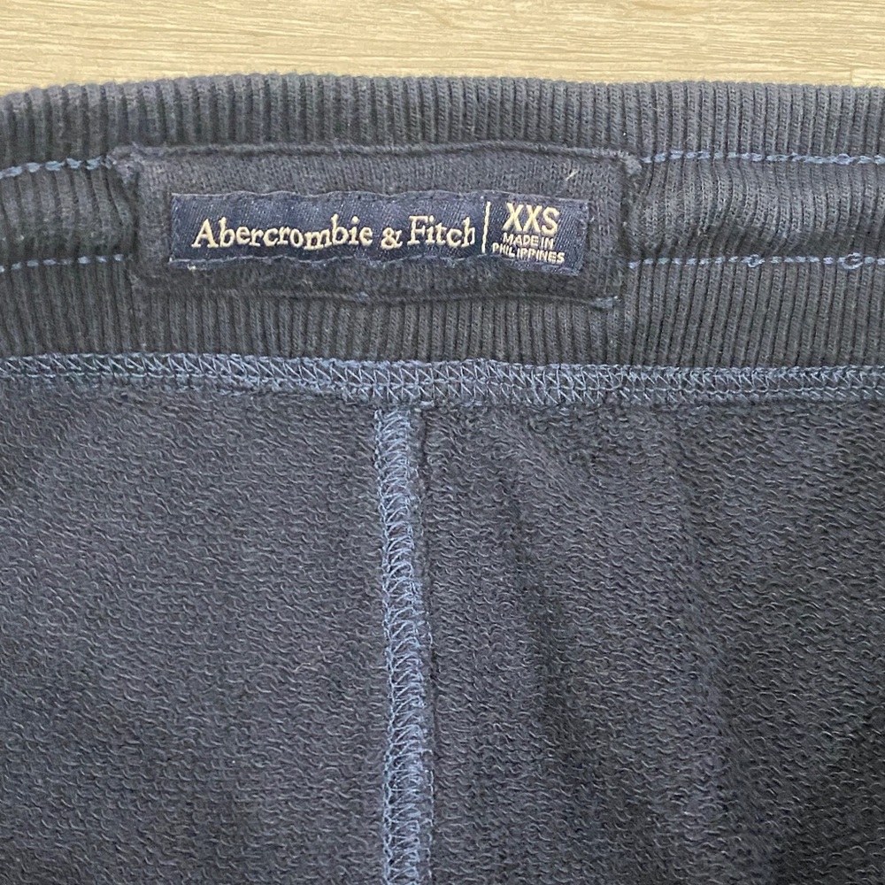EUC Abercrombie & Fitch Womens Navy Sweatpants - Picture 5 of 5